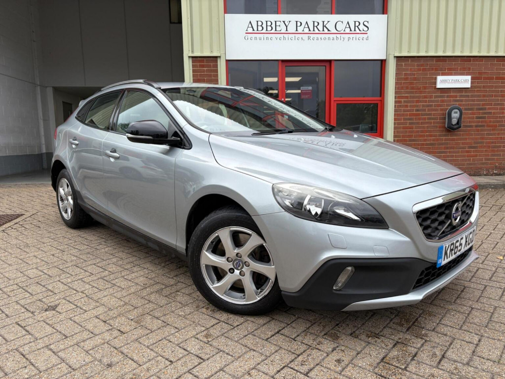 2016 Volvo V40 CROSS Country